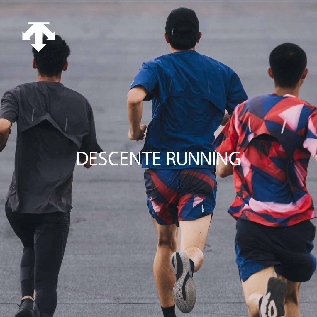 DESCENTE - 【実使用　サイン】ヤクルトスワローズ　度会　プラクティスシャツ　デサント DESCENTE - 【実使用 サイン】ヤクルトスワローズ 度会