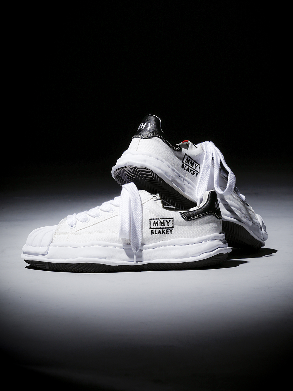ミハラヤスヒロ Maison MIHARA YASUHIRO KEITH LEATHER LOW ブラックホワイト （メゾン