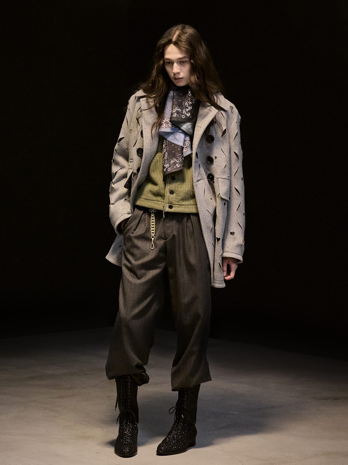 JULIUS 2025SS ショートノーカラージャケット ドレススタイル -FASCINATE