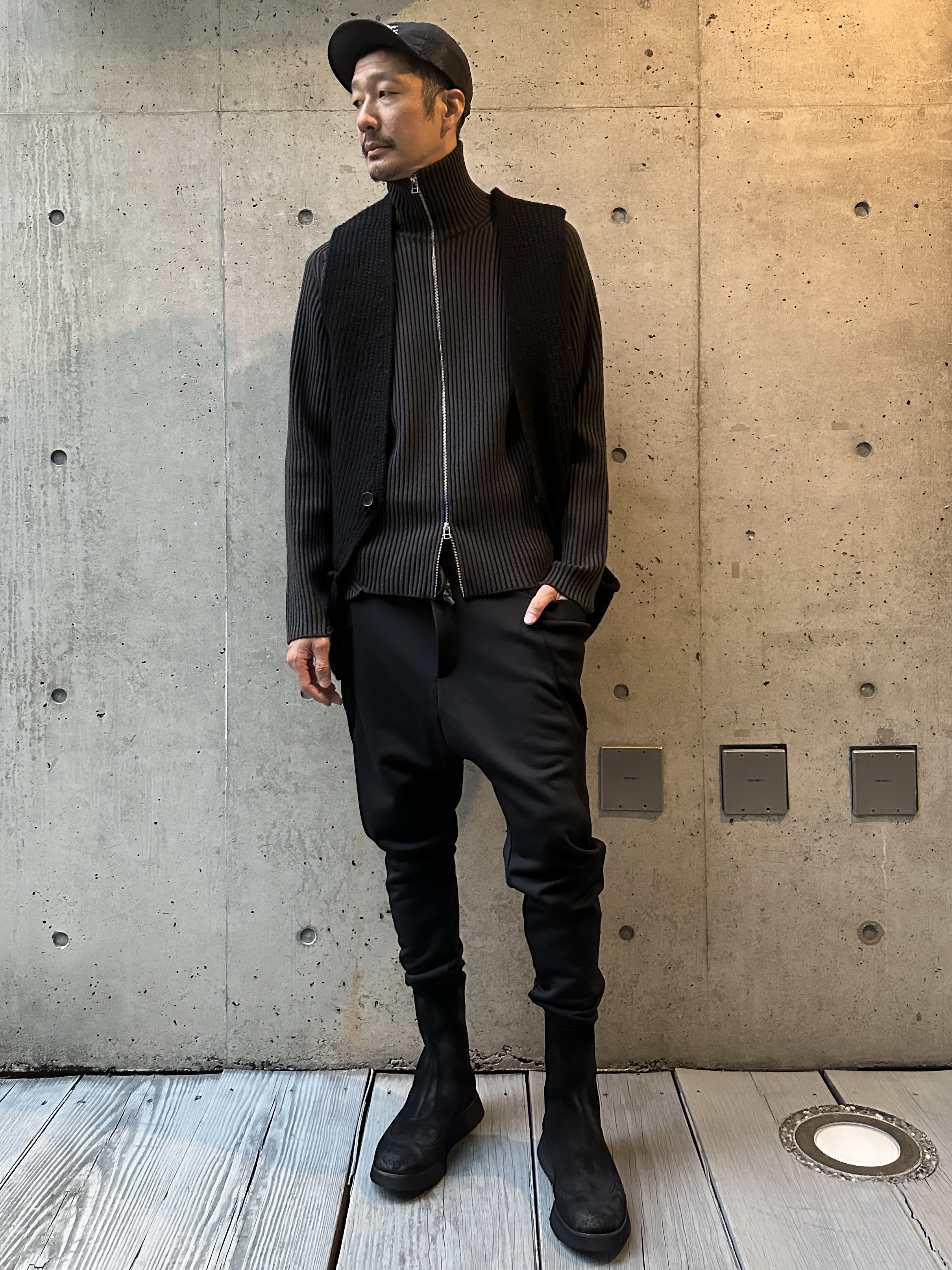 ATTACHMENT コート 1 backlash RIPVANWINKLE ATTACHMENT コート 1 backlash RIPVANWINKLE - メルカリ