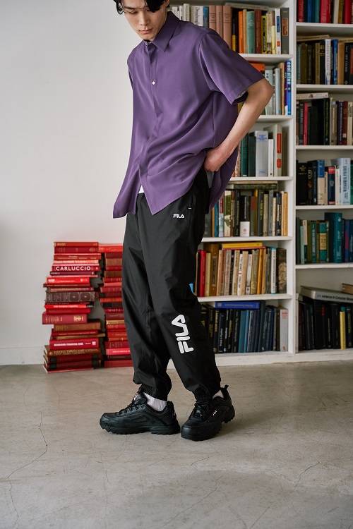 落ち着いたデザインで使いやすい！スキー旅行にもオススメ！FILA UNIQLO スタイリング一覧 -FILA（フィラ）公式通販|オンラインストア