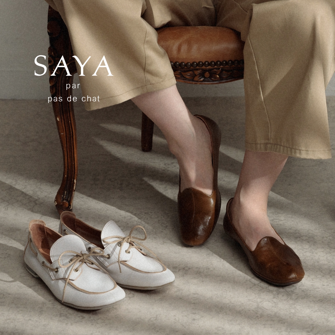 【極美品】定価31,900円　SAYA ベージュ ストラップ付きローファー SAYA サヤ - レディース ローファー -【公式】ラボ・キゴシ